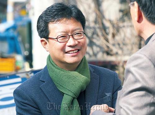 Rep. Jeong Tae-keun (Seongbuk-A)
