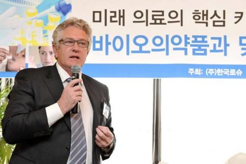 한국로슈 스벤 피터슨 사장 / (토요)로슈, ‘바이오의약품ㆍ맞춤의료’ 올인…작년 이 분야 10조원 투자