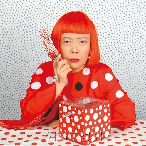 쿠사마 야요이 (Kusama Yayoi/설치미술가/일본)