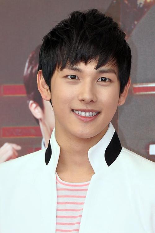 임시완, 사극-정통멜로에 이어 이번엔 시트콤 도전 ‘通할까?’