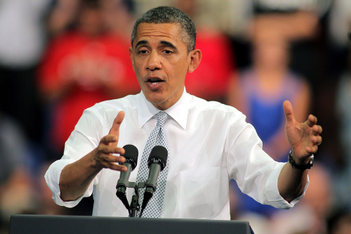 <YONHAP PHOTO-0439> BOCA RATON, FL - APRIL 10: U.S. President Barack Obama speaks on the economy at Florida Atlantic University on April 10, 2012 in Boca Raton, Florida. The President made the case for the Buffet Rule, a principle for fairness that ensures that millionaires pay at least the same effective tax rate as middle class families pay. Marc Serota/Getty Images/AFP== FOR NEWSPAPERS, INTERNET, TELCOS & TELEVISION USE ONLY ==../2012-04-11 07:25:22/ <저작권자 ⓒ 1980-2012 ㈜연합뉴스. 무단 전재 재배포 금지.>