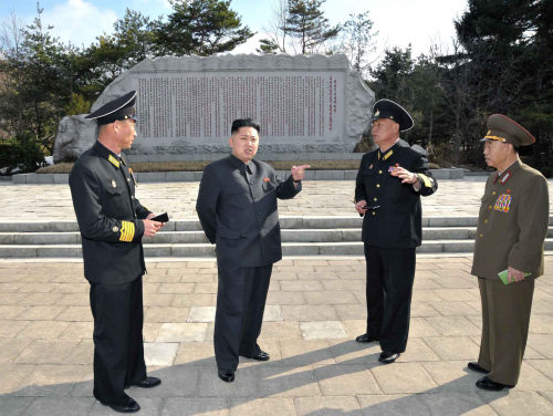 North Korean leader Kim Jong-un inspects a military unit in this undated photo. (Yonhap News)
