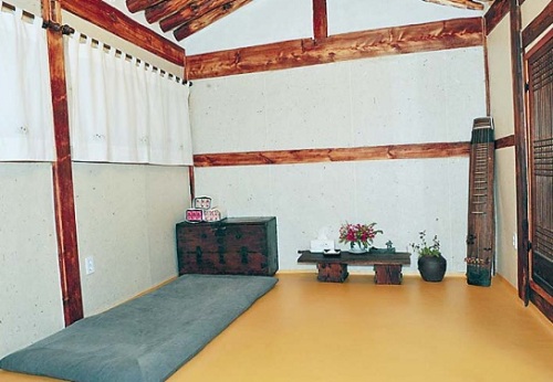hanok / A Seoul hanok getaway