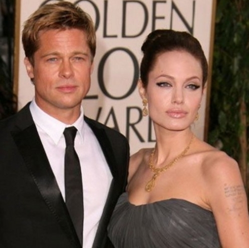 브래드 피트 (Brad Pitt /영화배우/미국)/안젤리나 졸리 (Angelina Jolie /영화배우, 영화감독/미국)
할리우드 배우 브래드 피트(48)와 안젤리나 졸리(36)가 교제 7년만에 결혼에 골인한다.