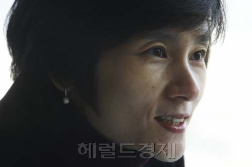 ?꾩젙?? 諛뺥빐臾?湲곗옄/mook@heraldm.com
?꾩젙?? 諛뺥빐臾?湲곗옄/mook@heraldm.com
?꾩젙?? 諛뺥빐臾?湲곗옄/mook@heraldm.com