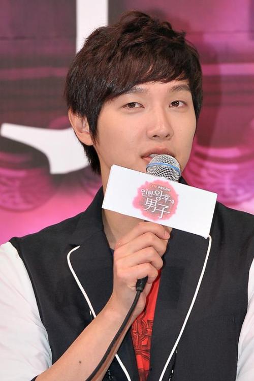 지현우(탤런트,영화배우)
배우 지현우가 ‘인현왕후의 남자’에서 자신이 맡은 캐릭터 김붕도에 대한 애정을 드러냈다.