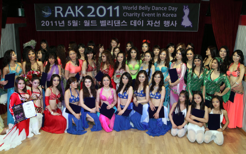 SP
Dancers come together for the RAK 2011 belly dance event.   Dennis Kim