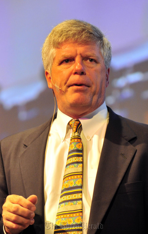 엔트루월드<br />김명섭 기자 msiron@
Babson College professor Thomas Davenport Lee Sang-sub/The Korea Herald