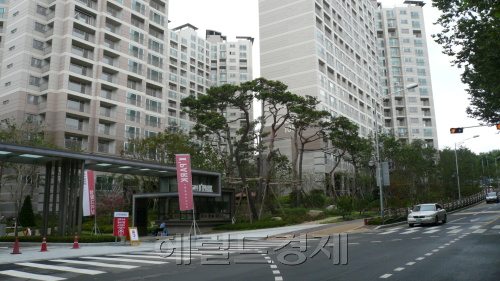 새누리 압승, 강남구 18주만에 집값 오름세