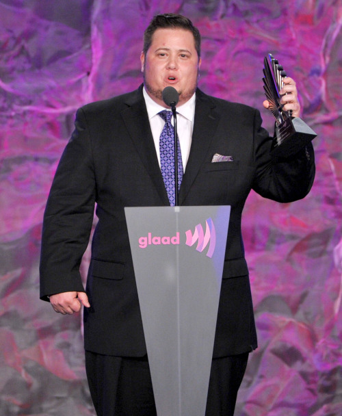 <YONHAP PHOTO-0678> LOS ANGELES, CA - APRIL 21: Chaz Bono accepts an award onstage at the 23rd Annual GLAAD Media Awards presented by Ketel One and Wells Fargo held at Westin Bonaventure Hotel on April 21, 2012 in Los Angeles, California. Kevin Winter/Getty Images for GLAAD/AFP== FOR NEWSPAPERS, INTERNET, TELCOS & TELEVISION USE ONLY ==../2012-04-22 16:11:44/ <저작권자 ⓒ 1980-2012 ㈜연합뉴스. 무단 전재 재배포 금지.>
Chaz Bono accepts an award onstage at the 23rd Annual GLAAD Media Awards presented by Ketel One and Wells Fargo held at Westin Bonaventure Hotel in Los Angeles, California, Saturday.
AFP-Yonhap News