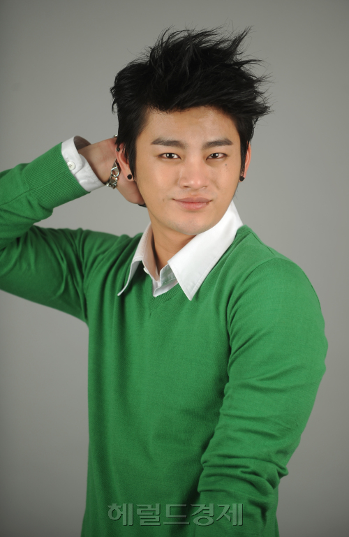서인국.<br />이상섭 기자. babtong@heraldm.com 2012.04.23
서인국.
이상섭 기자. babtong@heraldm.com 2012.04.23