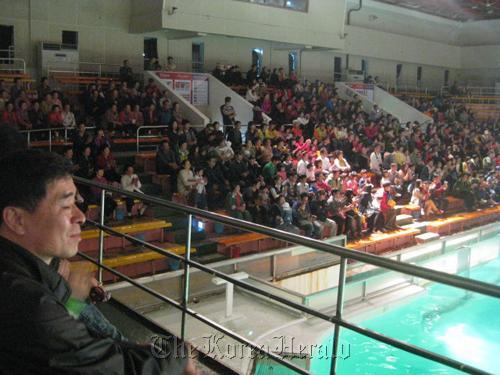 Audience members pay 8,000 to 12,000 won, depending on age, to attend Pacific Land’s monkey, sea lion and dolphin show.  Courtesy of Tracie Barrett