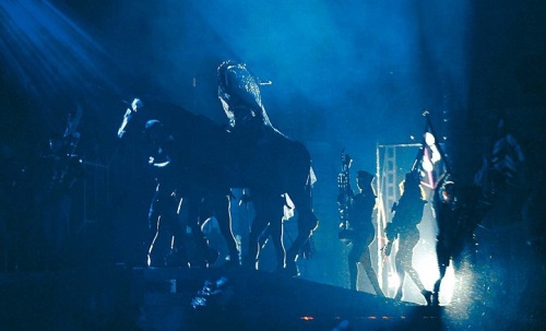 Lady Gaga kicks off her world tour in Seoul Friday night by riding out onto the stage on a mechanical horse. More than 40,000 fans
showed up for the show, with many dressed in their best “Gaga” outfits. (Yonhap News)