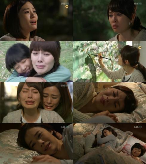 하희라(탤런트, 영화배우)
SBS 주말드라마 ‘바보엄마’에 출연 중인 하희라와 김현주가 눈물연기로 시청자들의 눈물샘을 자극했다.
　
