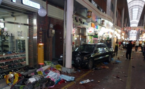대구 와룡시장 차량 돌진..사망 3명·부상 7명
