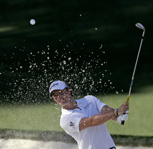 <YONHAP PHOTO-0161> Rory McIlroy, of Northern Ireland, hits out of a bunker on the 10th hole during the third round of the Masters golf tournament Saturday, April 7, 2012, in Augusta, Ga. (AP Photo/David J. Phillip)/2012-04-08 06:08:07/ <저작권자 ⓒ 1980-2012 ㈜연합뉴스. 무단 전재 재배포 금지.>
Rory McIlroy finished at 16-under 268 last year in Bethesda, Maryland.   AP-Yonhap News