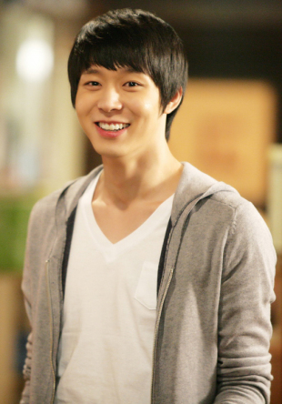 박유천 공익 확정 “재검결과 천식으로 4급 판정”