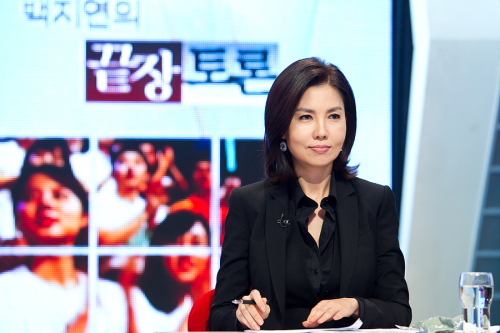 진중권 “레이디 가가 공연이 18禁이면,구약성서도 19禁일 것”