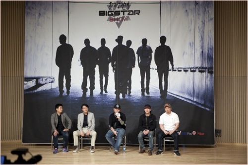 빅스타(가수)
작곡가 겸 프로듀서 용감한 형제가 남성 아이돌그룹의 출범을 앞두고 “인성을 중요하게 생각한다”고 밝혔다.