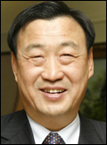 이희범(기업인, 경제기관단체인)
이희범 STX중공업ㆍ건설 회장이 사우디 대학의 자문위원으로 추대됐다.