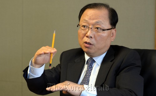남삼현 이트레이드증권 대표<br />김명섭 기자 msiron@
Etrade Korea CEO Nam Sam-hyun.       Kim Myung-sub/The Korea Herald