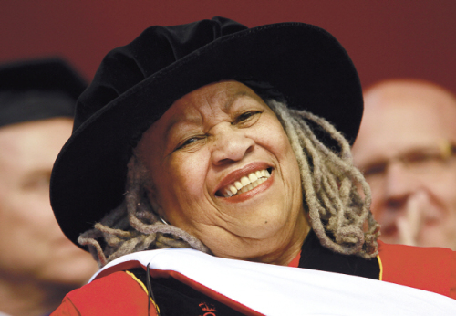 In this May 15, 2011 file photo, Pulitzer and Nobel Prizewinning
author Toni Morrison smiles after delivering a speech during the Rutgers University commencement ceremony, in Piscataway, New Jersey. (AP-Yonhap News)