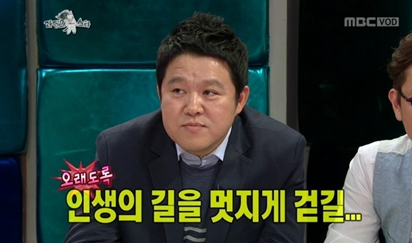 김구라(MC, 개그맨)
김구라의 모습이 당분간 브라운관에서 자취를 감춘다. 지난 4월 과거 종군위안부 발언 파문으로 방송활동을 중단했던 김구라의 마지막 방송분이 ‘라디오 스타’를 통해 전파를 탔기 때문이다.