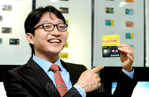 유비벨록스 CEO 인터뷰, 박현구 기자phko@heraldm.com 2012.05.08
유비벨록스 CEO 인터뷰, 박현구 기자phko@heraldm.com 2012.05.08
