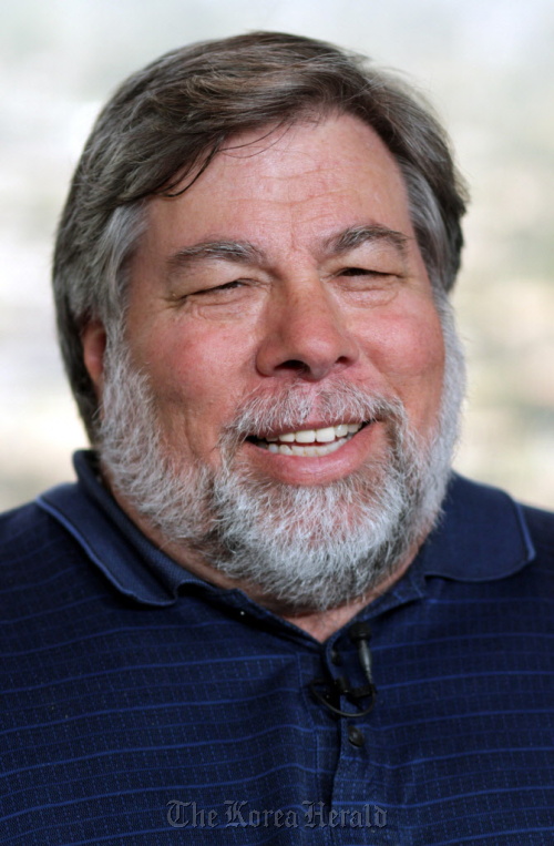 Steve Wozniak, co-founder of Apple Inc.  Bloobmerg