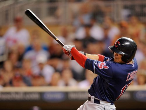 <YONHAP PHOTO-0596> MINNEAPOLIS, MN - MAY 14: Shin-Soo Choo #17 of the Cleveland Indians hits an RBI single against the Minnesota Twins during the ninth inning on May 14, 2012 at Target Field in Minneapolis, Minnesota. The Indians defeated the Twins 5-4. Hannah Foslien/Getty Images/AFP== FOR NEWSPAPERS, INTERNET, TELCOS & TELEVISION USE ONLY ==../2012-05-15 13:23:50/ <저작권자 ⓒ 1980-2012 ㈜연합뉴스. 무단 전재 재배포 금지.>
Indians right fielder Choo Shin-soo hits an RBI single in the ninth inning.
AFP-Yonhap News