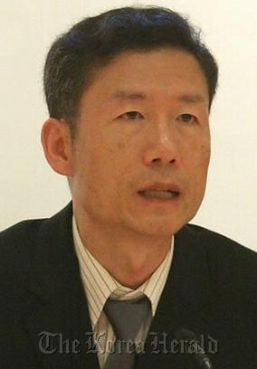 Kim Young-hwan