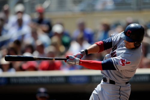 <YONHAP PHOTO-0459> MINNEAPOLIS, MN - MAY 15: Shin-Soo Choo #17 of the Cleveland Indians hits a solo home run against the Minnesota Twins during the fifth inning on May 15, 2012 at Target Field in Minneapolis, Minnesota. Hannah Foslien/Getty Images/AFP== FOR NEWSPAPERS, INTERNET, TELCOS & TELEVISION USE ONLY ==../2012-05-16 11:19:19/ <저작권자 ⓒ 1980-2012 ㈜연합뉴스. 무단 전재 재배포 금지.>
Choo Shin-soo of the Cleveland Indians hits a solo home run against the Minnesota Twins during the fifth inning at Target Field in Minneapolis, Minnesota, Tuesday.  AFP-Yonhap News