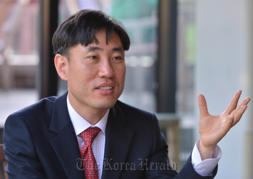새누리당 하태경 당선자.<br />이상섭 기자. babtong@heraldm.com 2012.05.08
The Saenuri Party’s lawmaker-elect Ha Tae-keun.   Lee Sang-sub/The Korea Herald