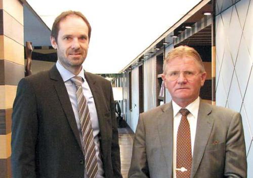 Jan-Gunnar Winther (left), director of the Norwegian Polar Institute,
and Karsten Klepsvik, Norway’s envoy to the Arctic Council.(Kirsty Taylor/The Korea Herald)