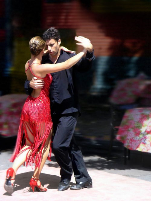 Tango dancers, Carlos Facundo Risso and Carolina Sosa, from Argentina (Korea Foundation)