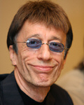 로빈 깁 (Robin Gibb / 가수/영국)
전설적인 형제 밴드 비지스(Bee Gees) 멤버 로빈 깁이 오랜 투병 끝에 세상을 떠났다. BBC를 비롯한 외신은 로빈이 20일(현지시간) 암투병 끝에 62세의 일기로 사망했다고 전했다.