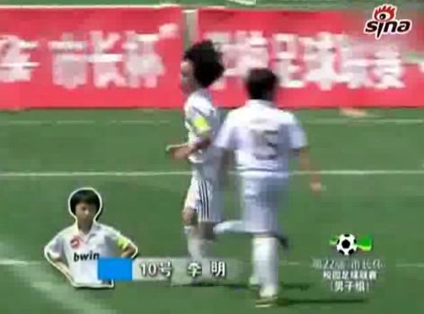 ‘중국의 메시’ 12세 축구신동에 대륙 ‘들썩’