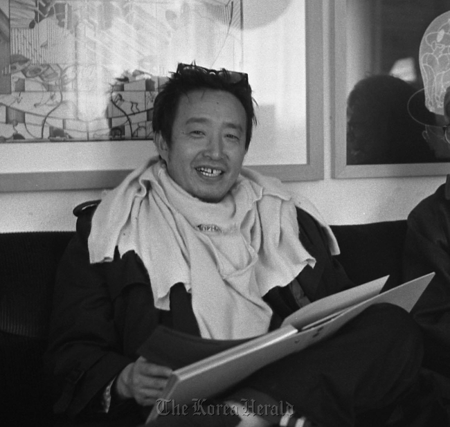 백남준(비디오작가)
Paik Nam June in 1980.  Nam June Paik Art Center