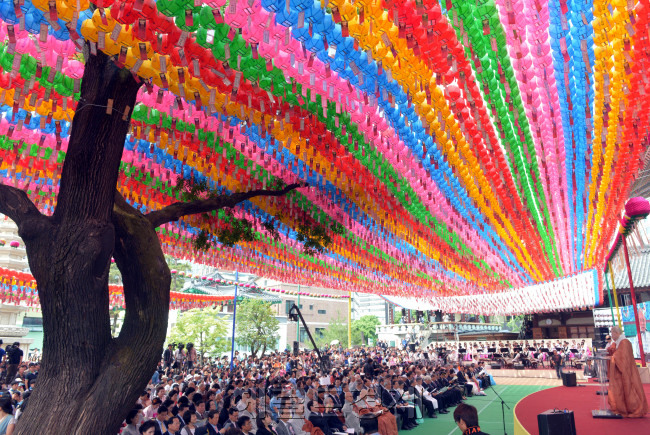 오늘은 부처님 오신날,전국 사찰에서 봉축식 열려
