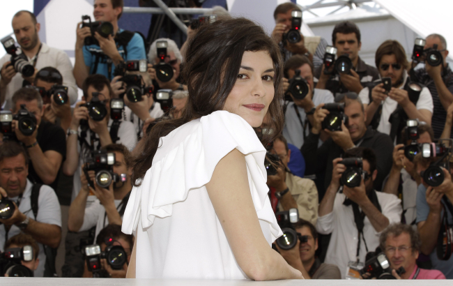 <YONHAP PHOTO-0755> Actress Audrey Tautou poses during a photo call for Therese Desqueyroux at the 65th international film festival, in Cannes, southern France, Sunday, May 27, 2012. (AP Photo/Lionel Cironneau)/2012-05-27 18:20:52/ <저작권자 ⓒ 1980-2012 ㈜연합뉴스. 무단 전재 재배포 금지.>
Actress Audrey Tautou poses during a photo call for “Therese Desqueyroux” at the 65th international film festival, in Cannes, Sunday.   AP-Yonhap News