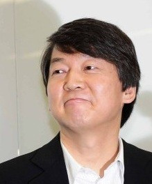 안철수(교수, 기업인)
안철수 서울대 융합과학기술대학원장이 부산대 강연에서도 대선 출마 여부에 대한 뚜렷한 입장을밝히지 않았다.