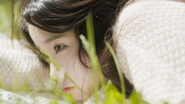 아이유(가수)
가수 아이유의 ‘하루 끝’이 지치지 않는 음원파워를 보여주고 있다.