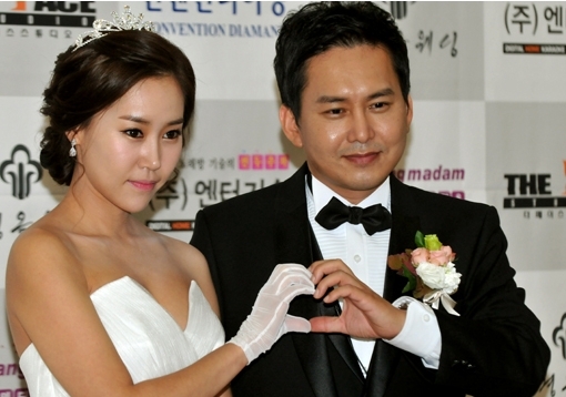 윤기원  “11살연하 아내 황은정, 사실 조금 부끄러워”