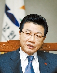 김진선(공무원, 전 광역단체장)