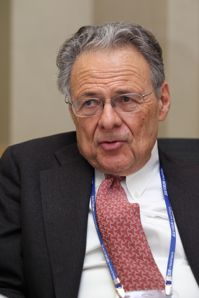 Morton H. Halperin
Calls for tactical nuclear weapons foolish: Halperin