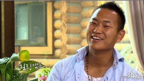 정대세(축구선수)
북한축구 국가대표 정대세 선수가 처음으로 한국 토크쇼 ‘힐링캠프’에 출연한다.