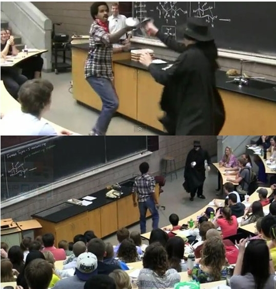 수업 중 나타난 조로…“쾌걸조로 칼싸움, 강의실 아비규환”