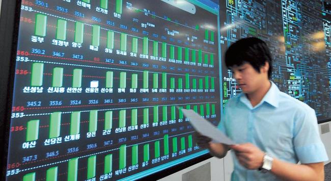 Cheap electricity returns as political hot potato