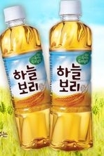 ‘하늘보리’ 광고 논란 ‘날은 더워 죽겠는데 남친은 차가 없네’…네티즌 발끈