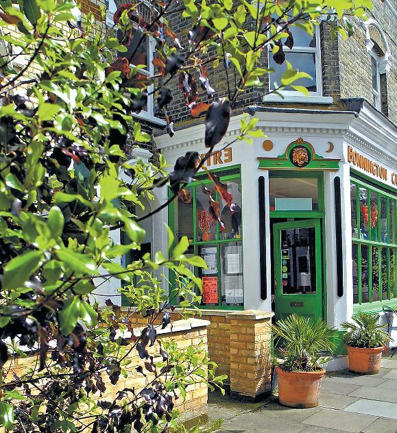 A different cook takes over each day at Bonnington Square Cafe that serves low-cost vegetarian and vegan meals in London, England.
(Los Angeles Times/MCT)